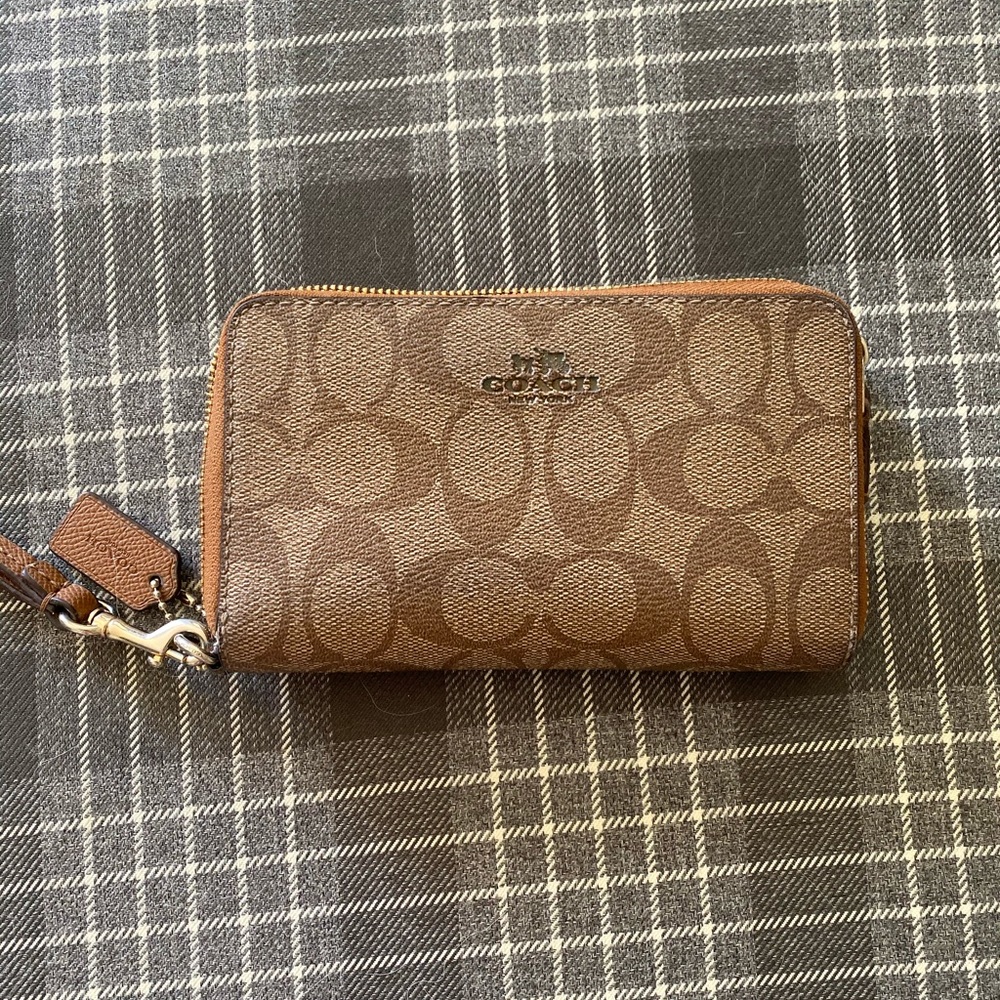 Coach Double Zip Wristlet
